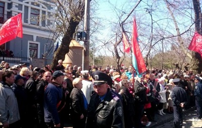 В Одессе возникла потасовка между сторонниками и противниками Майдана